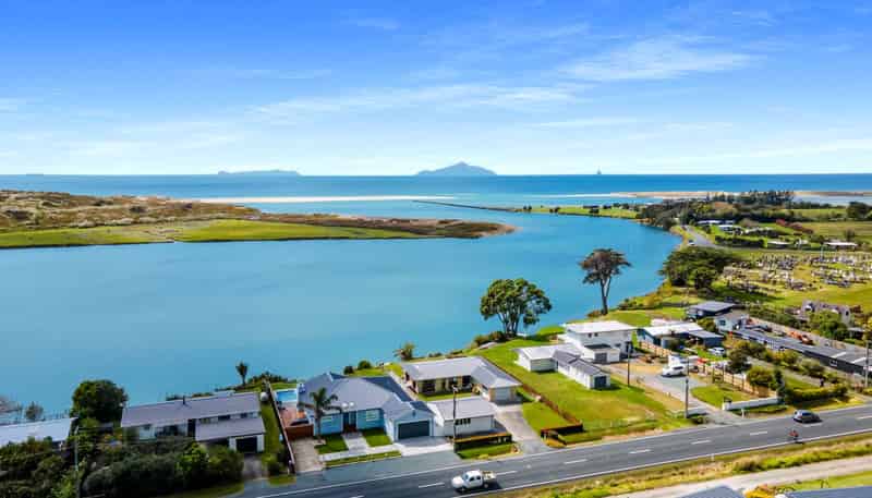 33 Seascape Crescent, Waipu