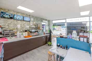 PRIME F&B UNIT WITH ESTABLISHED TENANT!
