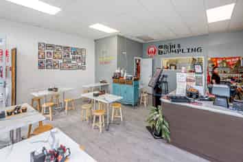 PRIME F&B UNIT WITH ESTABLISHED TENANT!
