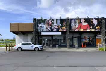 Prime 440m2 Airport Retail with Loading Zone