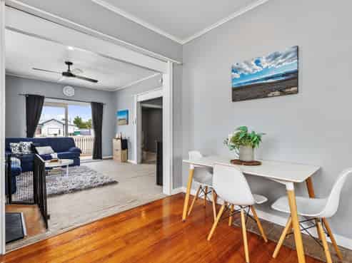 93 Fox Street, Featherston