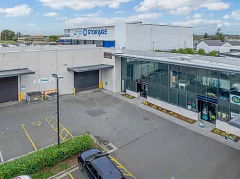 Modern industrial - multinational tenant