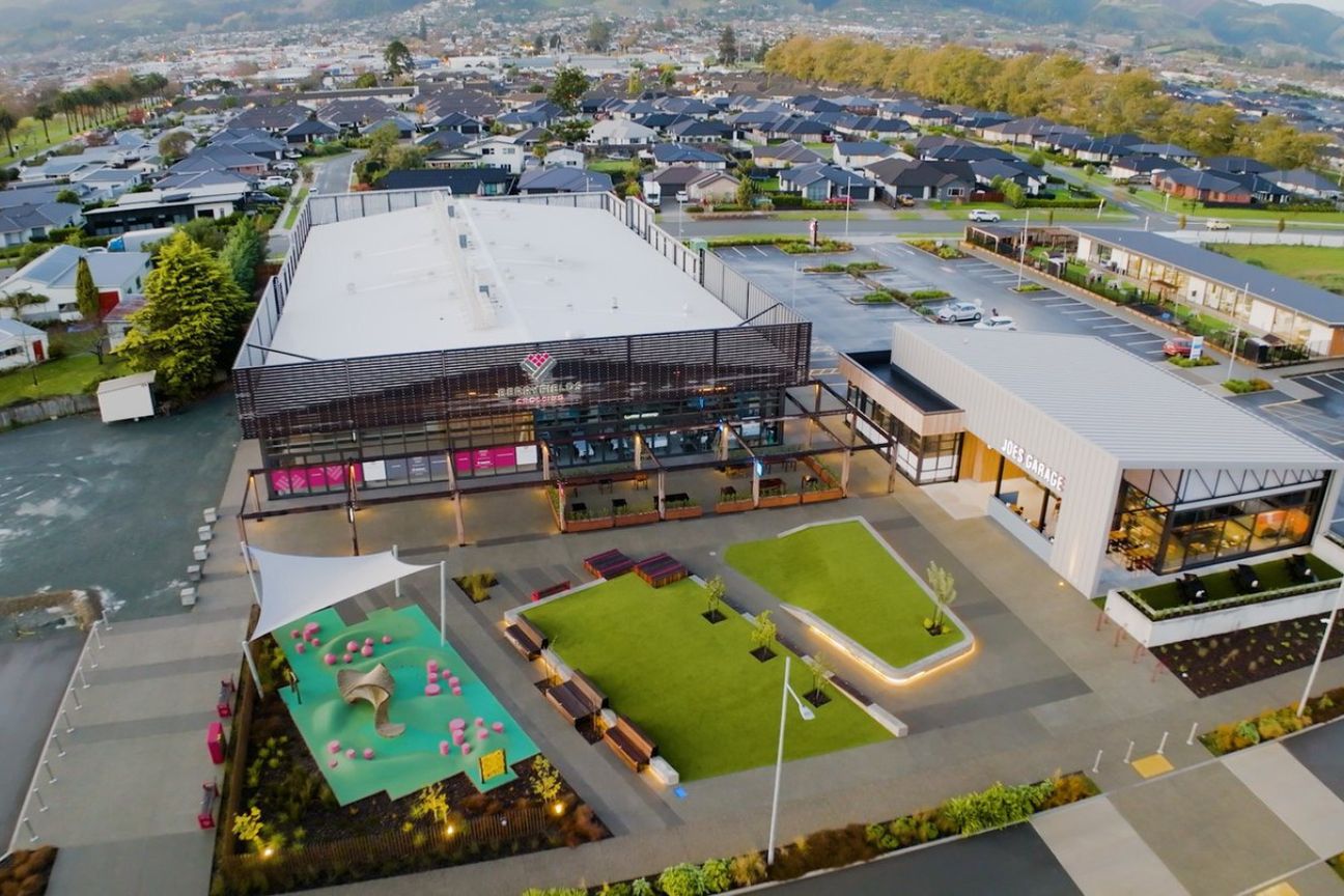 Berryfields Crossing - Retail, Office, Food - Visning 2