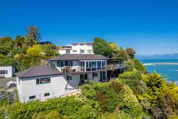 68 Queens Road, Stepneyville