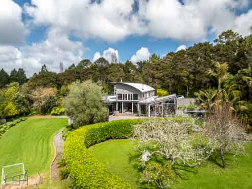 180 Forest Hill Road, Waiatarua