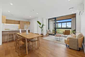 P01/48 Esmonde Road, Takapuna
