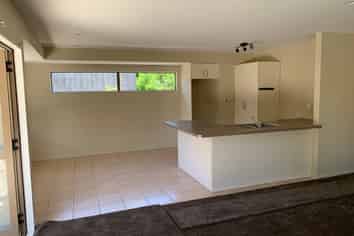 B/28 Glengarry Road, Glen Eden
