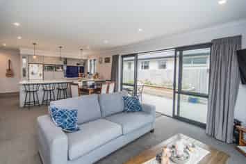 6 Mueller Drive, Oceanview
