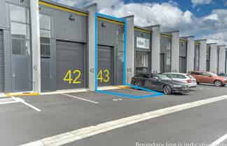 Handy Multi used commercial in Westgate