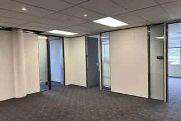 LARGE OFFICE FLOOR