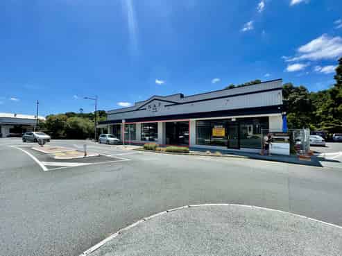 High profile 516sqm Retail 