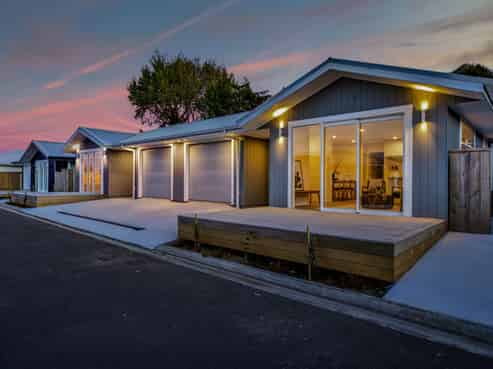 10-13 Pisanio Way, Stratford