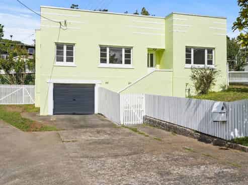 23 Tarewa Road, Morningside