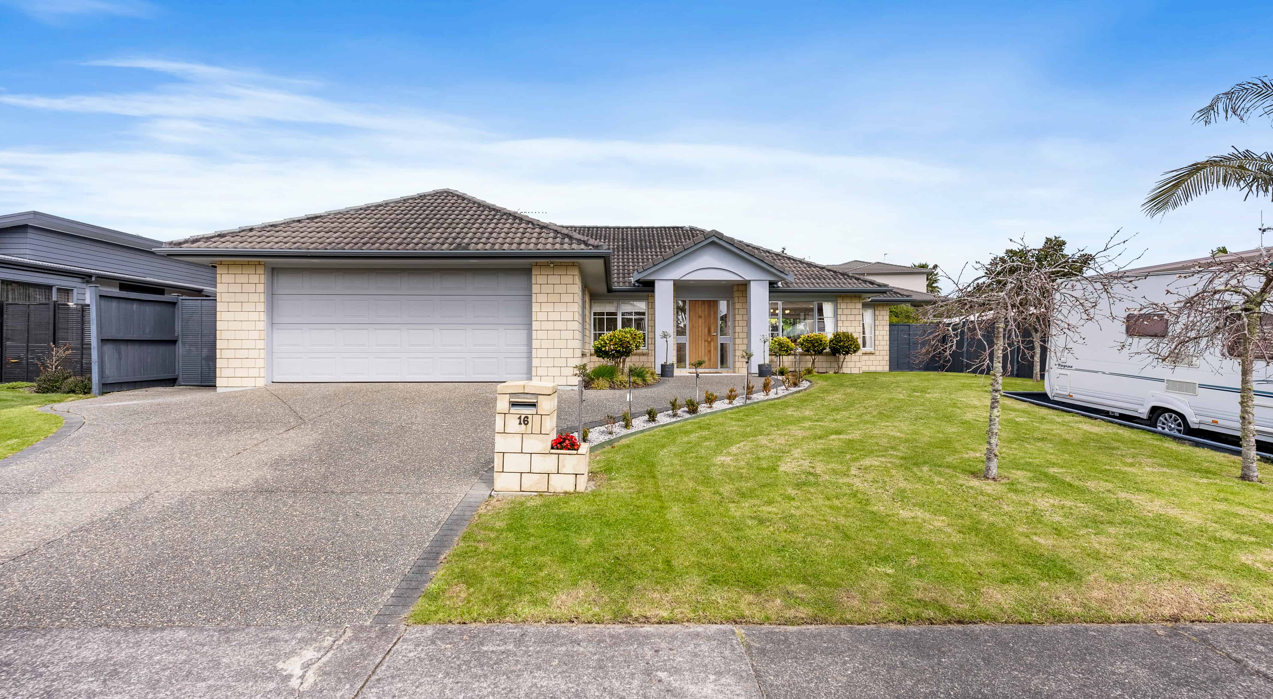 16 Pine Harbour Parade, Beachlands, Manukau City For Sale