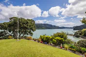 8A McKenzie Road, Whangaroa