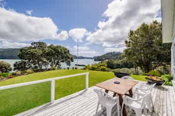 8A McKenzie Road, Whangaroa