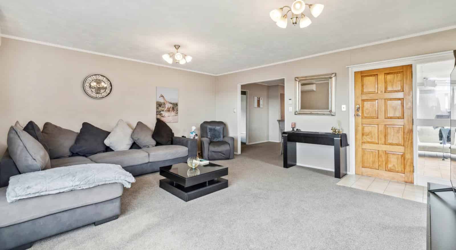 1/17 Liam Place, Half Moon Bay, Manukau City For Sale realestate.co.nz