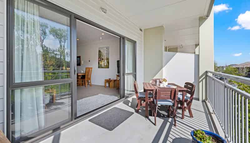 17/128 Stancombe Road, Flat Bush