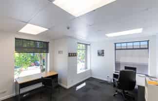Sunny Executive Office Suite For Lease