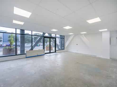 Parnell Retail - Vendor wants SOLD!