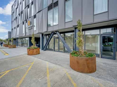 Parnell Retail - Vendor wants SOLD!