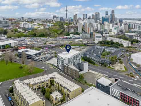 Parnell Retail - Vendor wants SOLD!