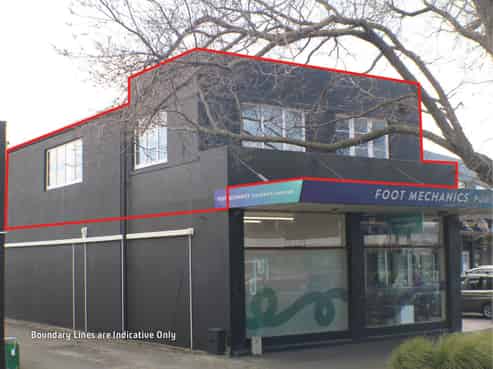 ATTRACTIVE & SUNNY TERRACE END OFFICES