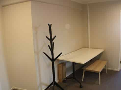 ATTRACTIVE & SUNNY TERRACE END OFFICES