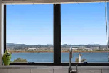 575 Pukehina Parade, Pukehina