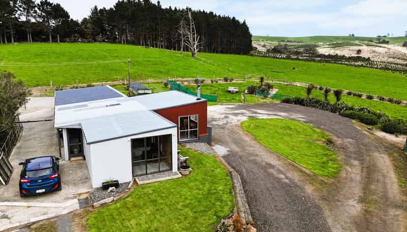 65 Proud Road, Aranga