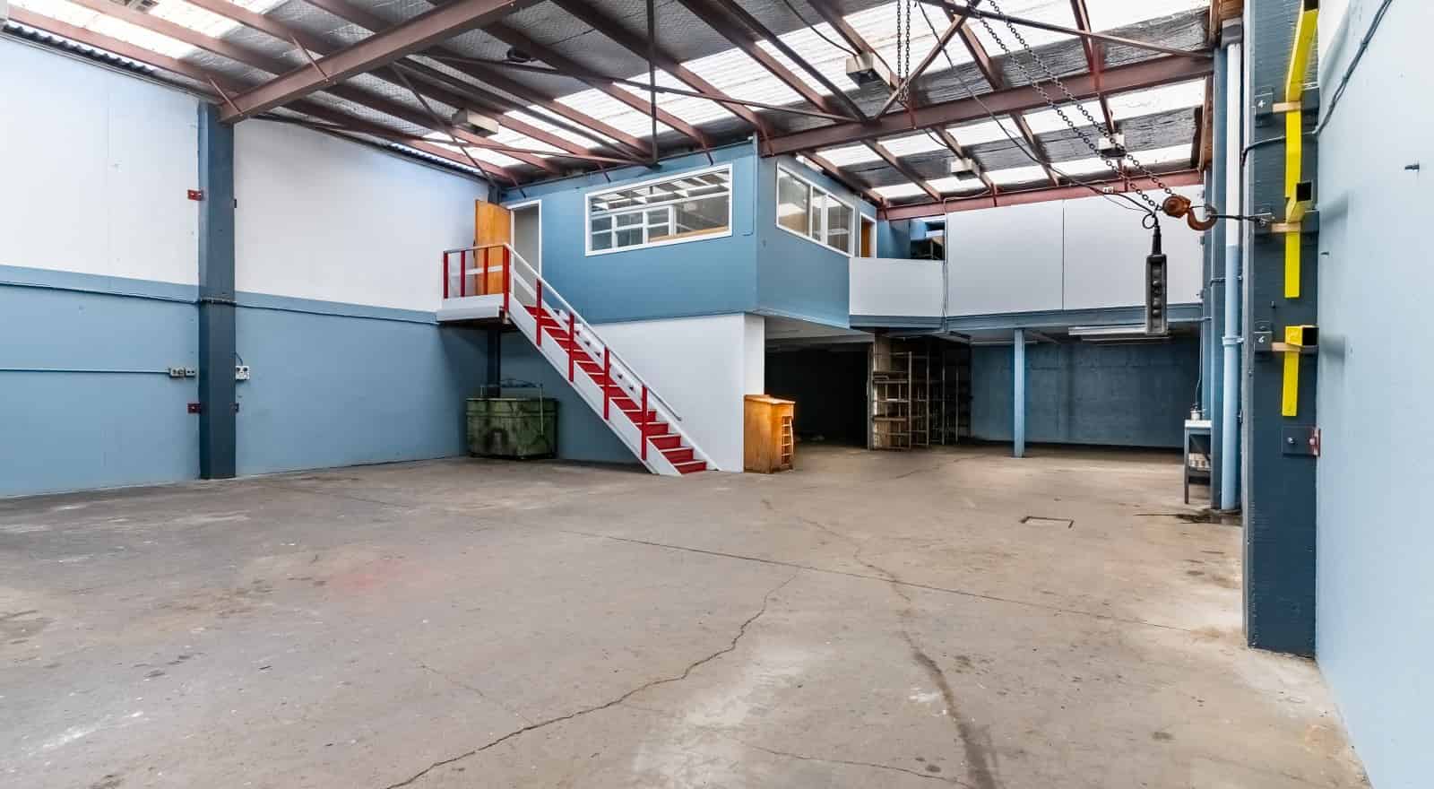 For sale 172 Eastern Hutt Road, Taita realestate.co.nz