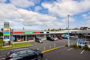 Retail for Lease in Howick