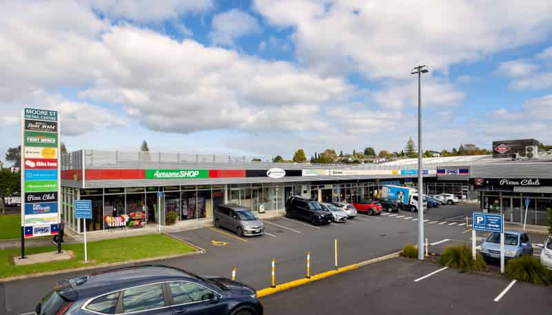 9B/219  Moore Street, Howick