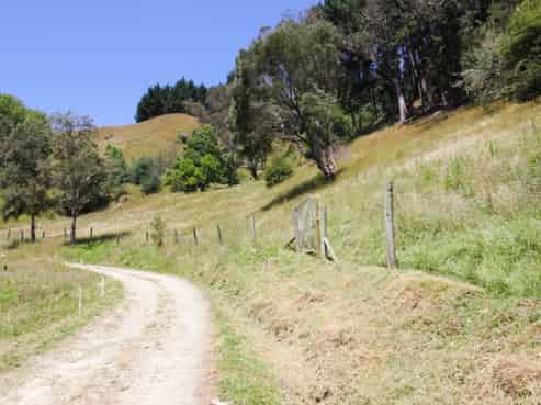 172B Kaukatea Valley Road, Okoia