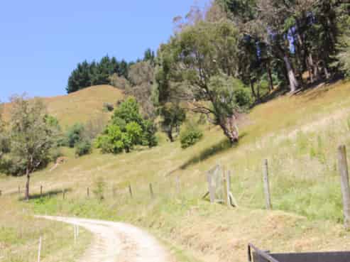 172B Kaukatea Valley Road, Okoia