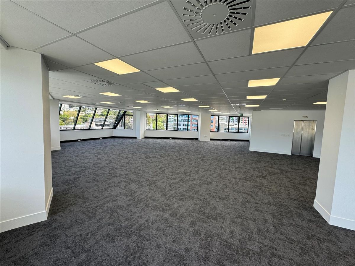 Refurbished Full Floor | Great Views - Ansicht 4