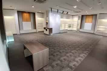 CENTRE STAGE IN THE MALL
