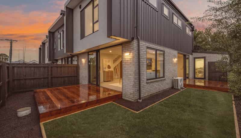 153 Springfield Road, Saint Albans