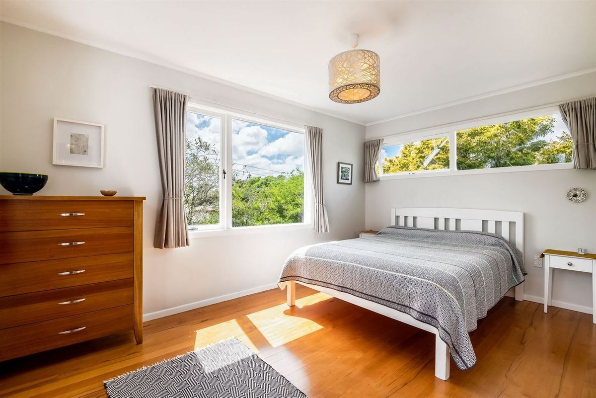 24 Evans Road, Glen Eden - More