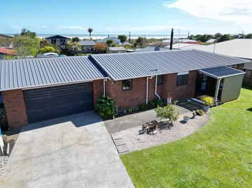 12 Ogilvie Road, Gladstone