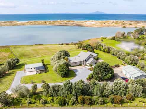 585 Cove Road, Waipu