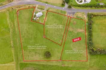2586 Awhitu Road, Awhitu
