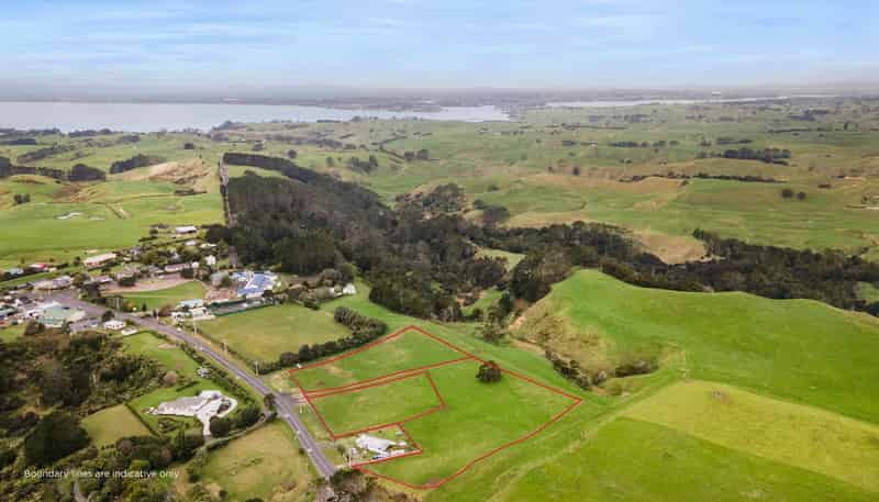 2586 Awhitu Road, Awhitu