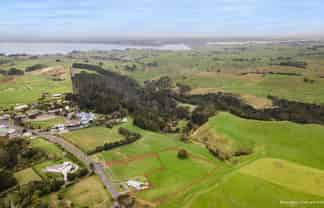 2590 Awhitu Road, Awhitu