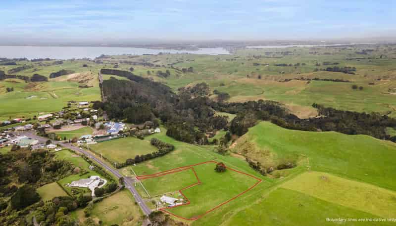 2590 Awhitu Road, Awhitu