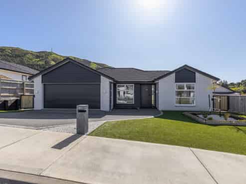40 Hokioi Drive, Porirua