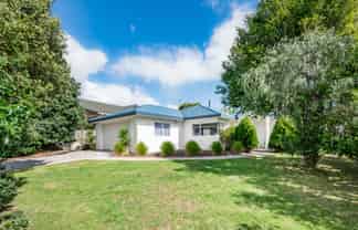 32 Guildford Drive, Paraparaumu