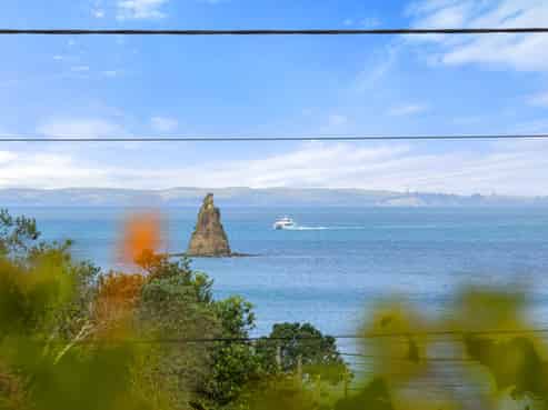 1068 Whangaparaoa Road, Tindalls Beach