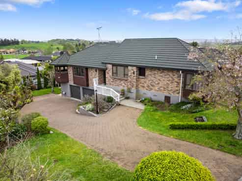 10 West Ridge Drive, Western Heights