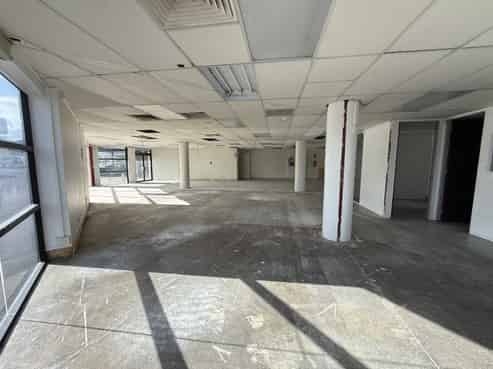 High-profile Penrose corner